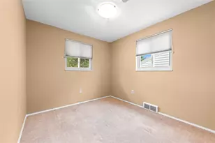 224 Kingston Dr, Wilkins Township, PA 15235 - Photo 19