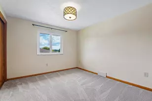 102 Manchester Dr, Hempfield Township, PA 15642 - Photo 13