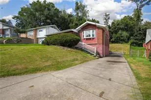 150 Queenston Dr, Wilkins Township, PA 15235 - Photo 3