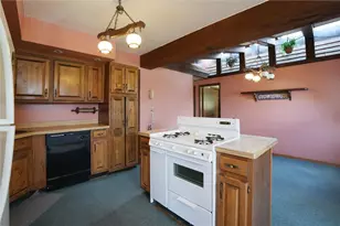 150 Queenston Dr, Wilkins Township, PA 15235 - Photo 15