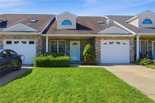 193 Cambria Hill Dr, Tarentum, PA 15084 - Photo 1