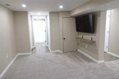 216 Oberlin Drive, Center Township, PA 16001 - Photo 27
