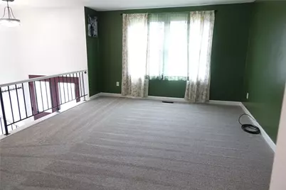 216 Oberlin Drive, Center Township, PA 16001 - Photo 5