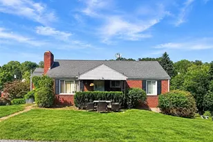 5835 Keystone Dr, Bethel Park, PA 15102 - Photo 1