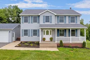3251 Grandview Rd, Ellwood City, PA 16117 - Photo 1