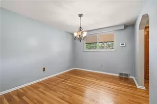 1318 Ridgewood Dr, Pittsburgh, PA 15101 - Photo 5