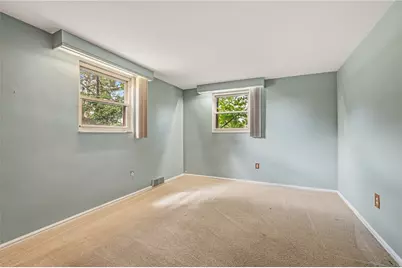1318 Ridgewood Dr, Pittsburgh, PA 15101 - Photo 15