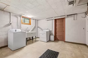 1318 Ridgewood Dr, Pittsburgh, PA 15101 - Photo 23