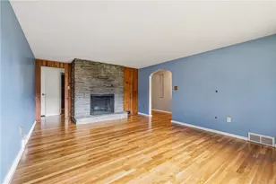 1318 Ridgewood Dr, Pittsburgh, PA 15101 - Photo 7