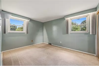 1318 Ridgewood Dr, Pittsburgh, PA 15101 - Photo 13