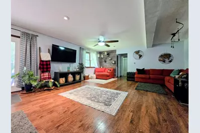 838 Orchard Terrace Dr, Wilmington Township, PA 16142 - Photo 9
