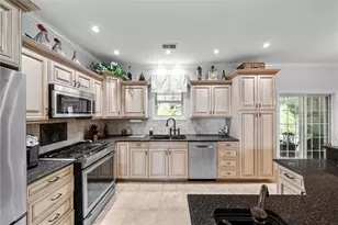 4 Sunnyside Ave, Collier Township, PA 15106 - Photo 17
