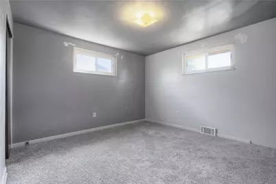 411 Parallel Ave, Pittsburgh, PA 15210 - Photo 15