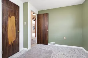 411 Parallel Ave, Pittsburgh, PA 15210 - Photo 19
