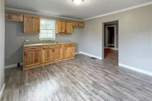 11 W Rear Terrace Ave, New Castle, PA 16102 - Photo 7