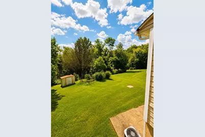 564 Lougeay Rd, Pittsburgh, PA 15235 - Photo 9