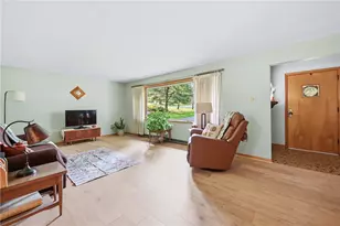 3595 Ridgewood Dr, Hermitage, PA 16148 - Photo 11