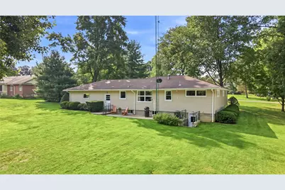 3595 Ridgewood Dr, Hermitage, PA 16148 - Photo 5
