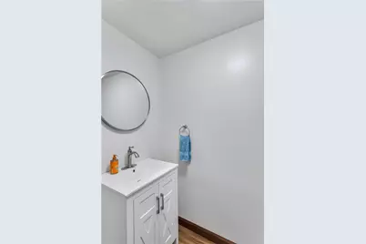 123 Maryland Place, Jeannette, PA 15644 - Photo 13