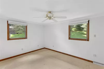 123 Maryland Place, Jeannette, PA 15644 - Photo 33