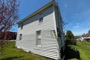 14 E Church St, Masontown, PA 15461 - Photo 13