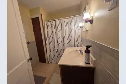 703 E 14th Ave #1, Homestead, PA 15120 - Photo 7
