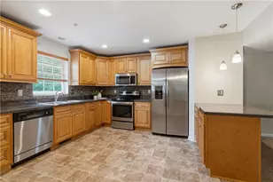 310 Creekview Ln, Oakdale, PA 15071 - Photo 9