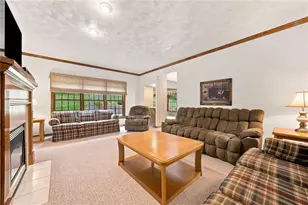1401 Baldwin Ln, Unity Township, PA 15601 - Photo 17