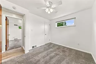 718 Illini Dr, Monroeville, PA 15146 - Photo 23