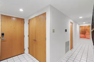 5000 Fifth Ave, Pittsburgh, PA 15232 - Photo 3