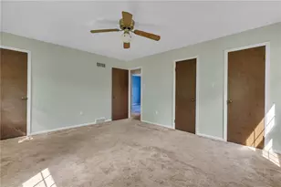 107 Heather Dr, Center Township, PA 15061 - Photo 21