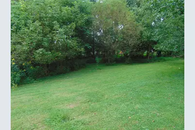100 Robbins Drive, West Newton, PA 15089 - Photo 5