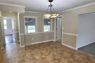 702 Neal St, New Castle, PA 16101 - Photo 9