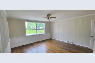 702 Neal St, New Castle, PA 16101 - Photo 7