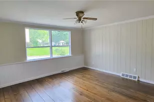 702 Neal St, New Castle, PA 16101 - Photo 7