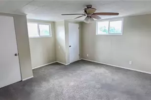 702 Neal St, New Castle, PA 16101 - Photo 3