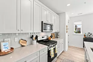 907 Vaughn Ln, Cranberry Township, PA 16066 - Photo 7