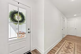 907 Vaughn Ln, Cranberry Township, PA 16066 - Photo 3