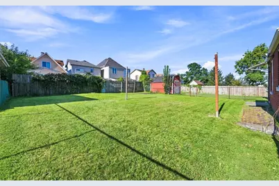 119 W Marion St, Munhall, PA 15120 - Photo 33