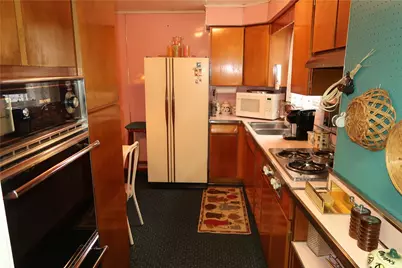 1250 Goe Ave, Pittsburgh, PA 15212 - Photo 13