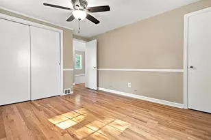 60 Iroquois Dr, Pittsburgh, PA 15228 - Photo 15