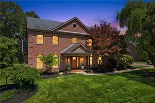 122 Radcliff Dr, Ross Twp, PA 15237 - Photo 1