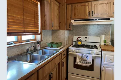 10 E Garfield Ave, New Castle, PA 16105 - Photo 5