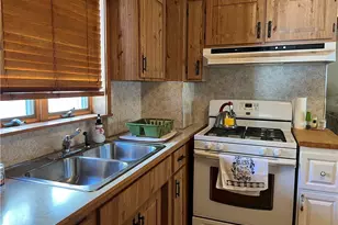 10 E Garfield Ave, New Castle, PA 16105 - Photo 5