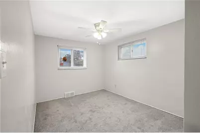 137 Eastminster Dr, Verona, PA 15147 - Photo 15
