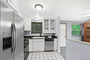 137 Eastminster Dr, Verona, PA 15147 - Photo 9