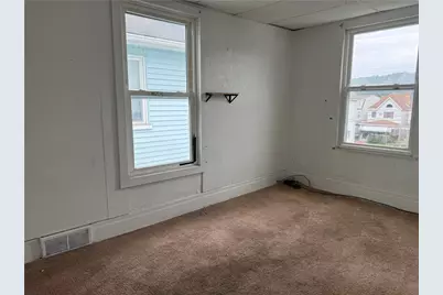 105 18th St, Vandergrift, PA 15690 - Photo 19