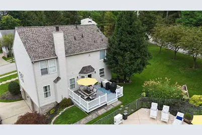 8315 Reagan Dr, Pittsburgh, PA 15237 - Photo 3