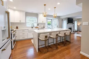 8315 Reagan Dr, Pittsburgh, PA 15237 - Photo 9