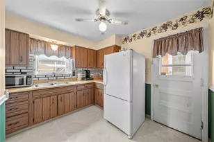 1109 Holmes St, McKees Rocks, PA 15136 - Photo 17